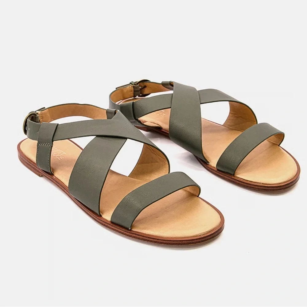 Market And Spruce Women’s Criss-Cross Olive Strappy Sandals  Size 8